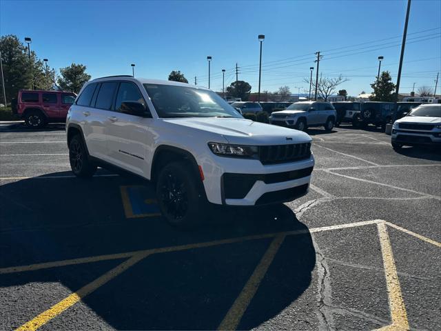 2026 Jeep Grand Cherokee Altitude 4x4