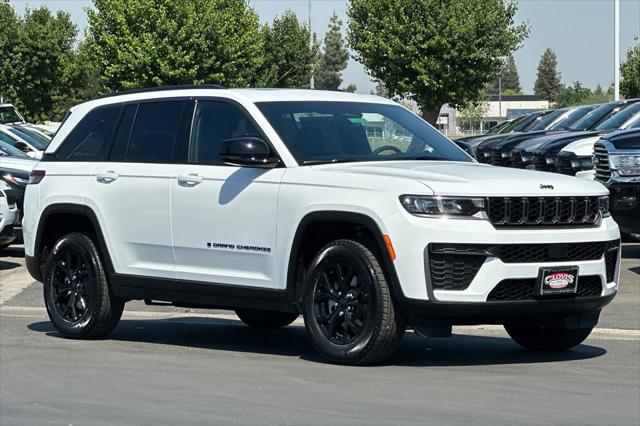 2026 Jeep Grand Cherokee GRAND CHEROKEE LAREDO ALTITUDE 4X4