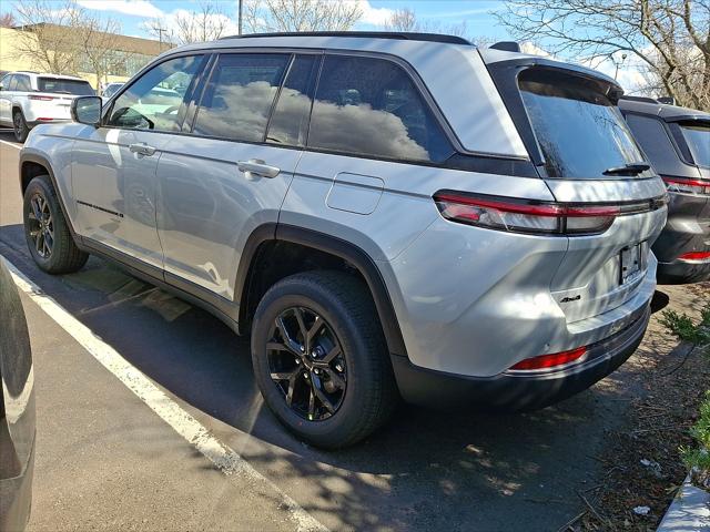 2026 Jeep Grand Cherokee GRAND CHEROKEE LAREDO ALTITUDE 4X4