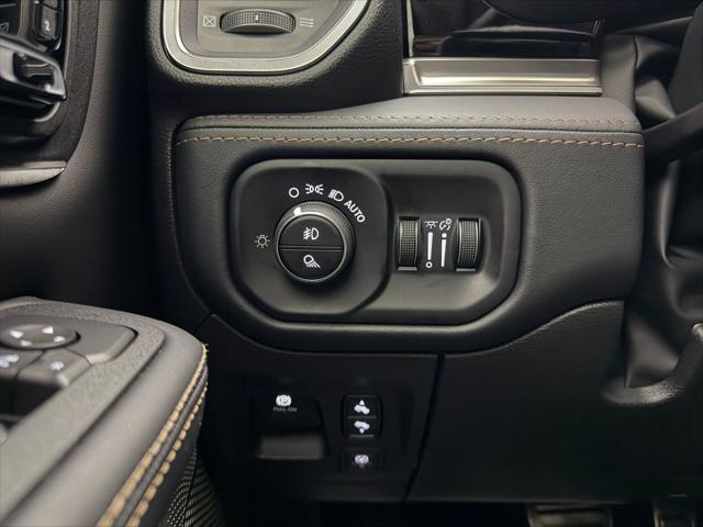 2026 Ram 1500 Tungsten Crew Cab 4x4 5'7" Box