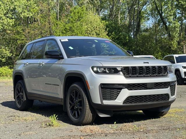 2026 Jeep Grand Cherokee GRAND CHEROKEE LAREDO ALTITUDE 4X4 2026 Jeep Grand Cherokee GRAND CHEROKEE LAREDO ALTITUDE 4X4