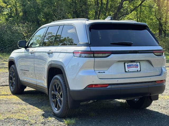 2026 Jeep Grand Cherokee GRAND CHEROKEE LAREDO ALTITUDE 4X4 2026 Jeep Grand Cherokee GRAND CHEROKEE LAREDO ALTITUDE 4X4