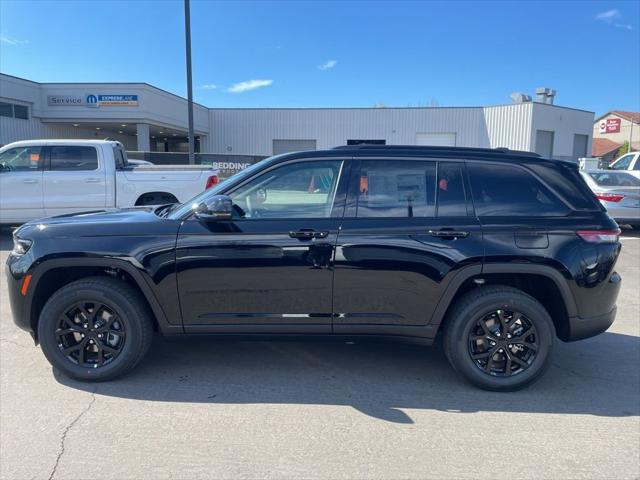 2026 Jeep Grand Cherokee GRAND CHEROKEE LAREDO ALTITUDE 4X4