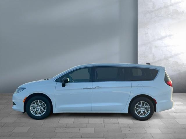 2026 Chrysler Voyager VOYAGER LX