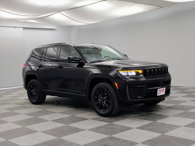 2026 Jeep Grand Cherokee GRAND CHEROKEE LAREDO ALTITUDE 4X4