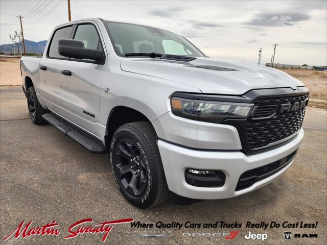 2026 RAM Ram 1500 RAM 1500 EXPRESS CREW CAB 4X4 57 BOX