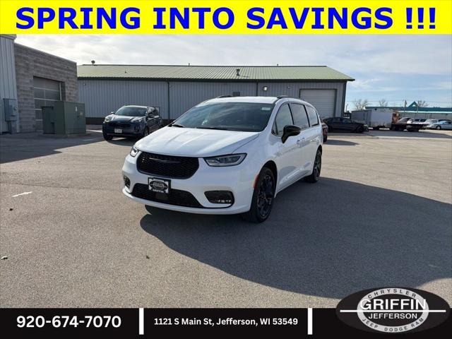 2026 Chrysler Pacifica PACIFICA SELECT AWD