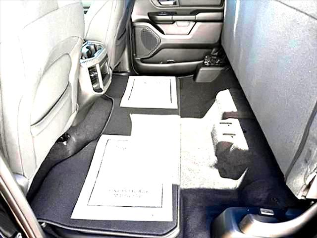 2026 Ram 1500 Express Crew Cab 4x4 5'7" Box