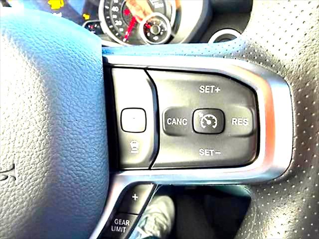 2026 Ram 1500 Express Crew Cab 4x4 5'7" Box