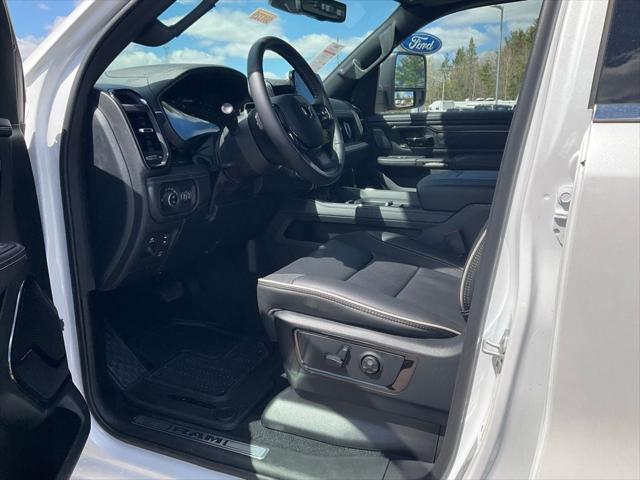2026 RAM Ram 1500 RAM 1500 LIMITED CREW CAB 4X4 57 BOX