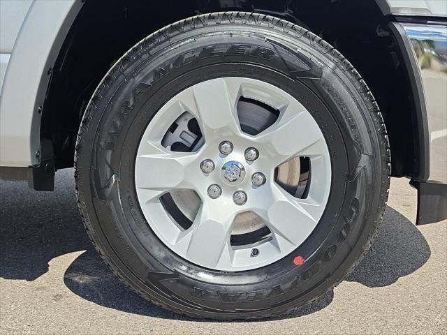 2026 Ram 1500 Big Horn Crew Cab 4x4 5'7" Box