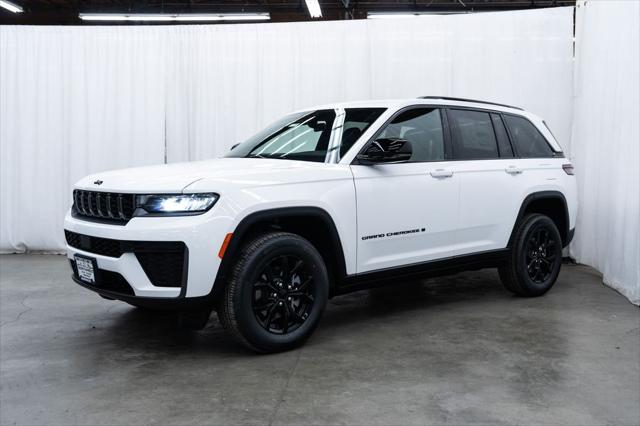 2026 Jeep Grand Cherokee GRAND CHEROKEE LAREDO ALTITUDE 4X4