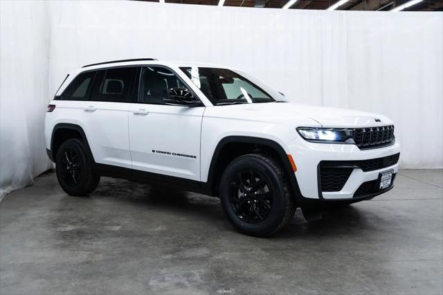 2026 Jeep Grand Cherokee GRAND CHEROKEE LAREDO ALTITUDE 4X4