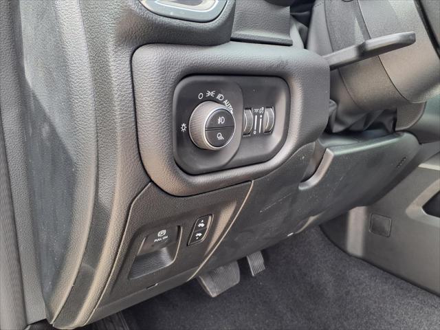 2026 Ram 1500 Lone Star Crew Cab 4x4 5'7" Box