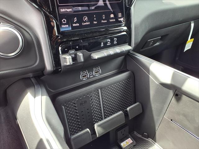 2026 Ram 1500 Lone Star Crew Cab 4x4 5'7" Box
