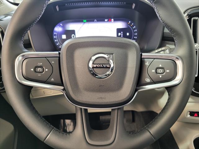 2026 Volvo XC40 Ultra, B5 AWD Gas (mild hybrid), Dark