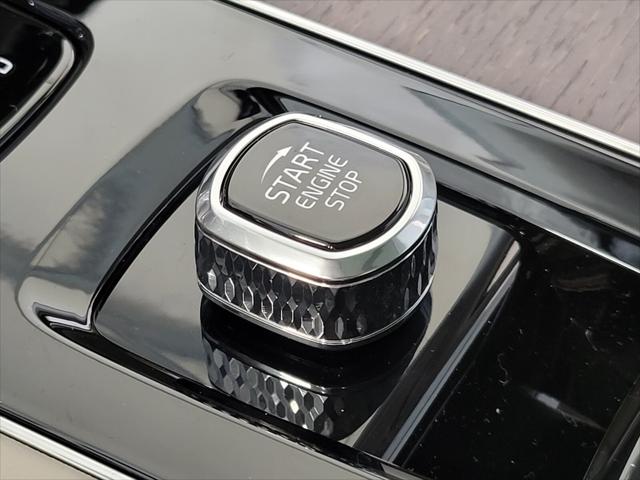 2026 Volvo XC90 Ultra, B6 AWD Gas (mild hybrid), Gasoline, Bright, 7 Seats