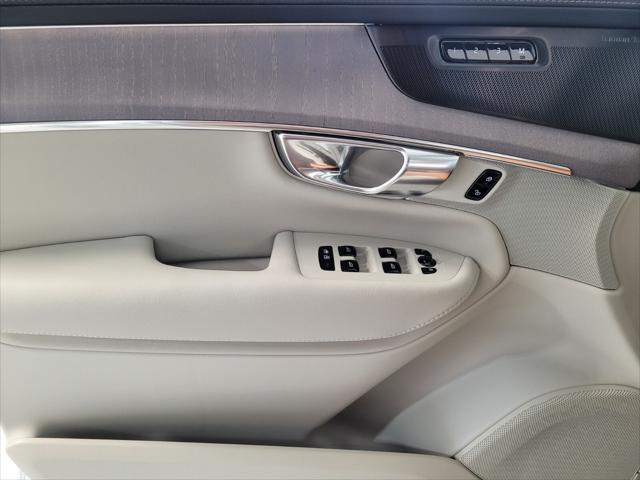 2026 Volvo XC90 Ultra, B6 AWD Gas (mild hybrid), Gasoline, Bright, 7 Seats
