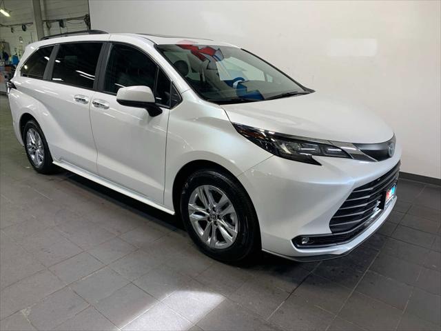 2025 Toyota Sienna XLE 2025 Toyota Sienna XLE