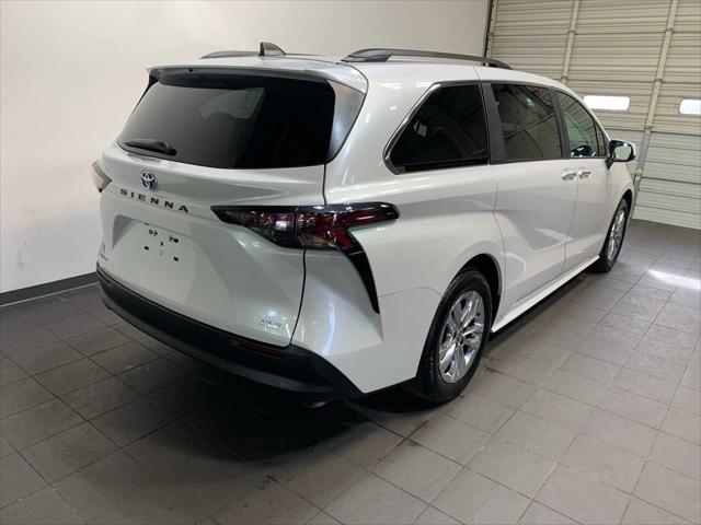 2025 Toyota Sienna XLE 2025 Toyota Sienna XLE