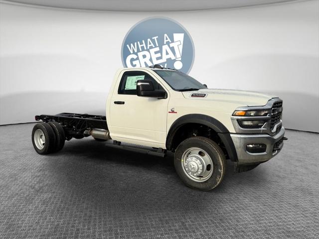 2026 RAM Ram 5500 Chassis Cab RAM 5500 TRADESMAN CHASSIS REGULAR CAB 4X4 84 CA 2026 RAM Ram 5500 Chassis Cab RAM 5500 TRADESMAN CHASSIS REGULAR CAB 4X4 84 CA