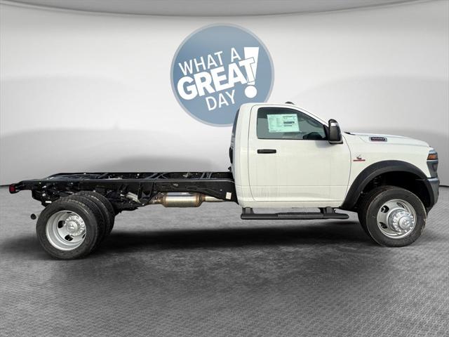 2026 RAM Ram 5500 Chassis Cab RAM 5500 TRADESMAN CHASSIS REGULAR CAB 4X4 84 CA 2026 RAM Ram 5500 Chassis Cab RAM 5500 TRADESMAN CHASSIS REGULAR CAB 4X4 84 CA