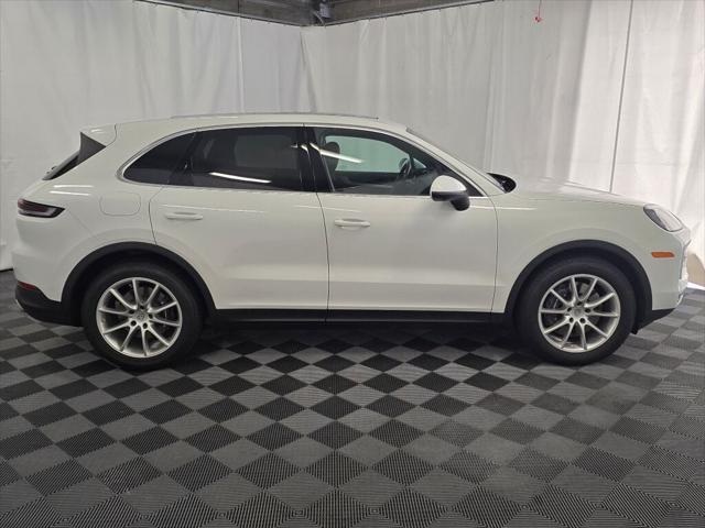 2024 Porsche Cayenne Unknown