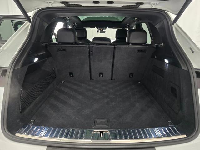 2024 Porsche Cayenne Unknown