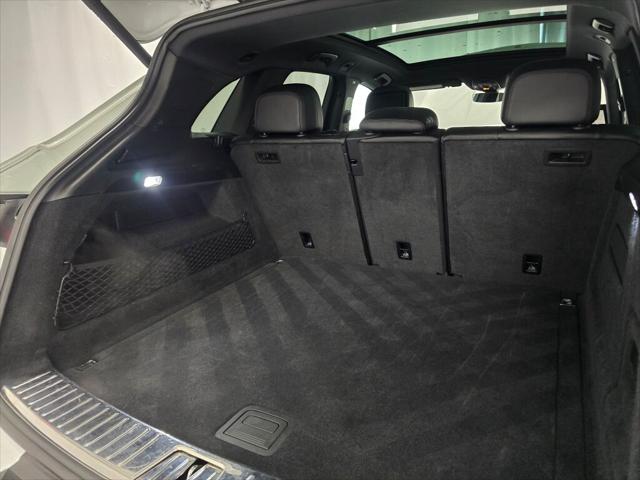 2024 Porsche Cayenne Unknown
