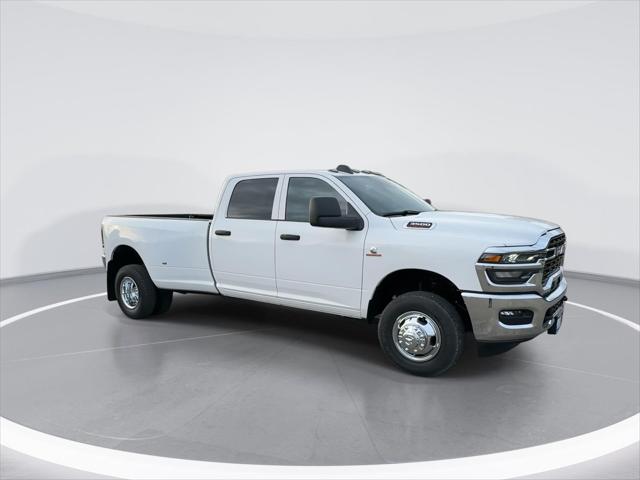 2026 RAM Ram 3500 RAM 3500 TRADESMAN CREW CAB 4X4 8 BOX