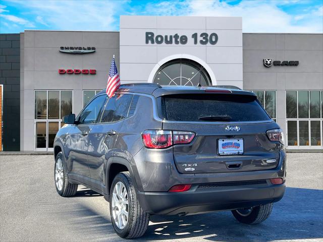 2023 Jeep Compass Latitude Lux FWD