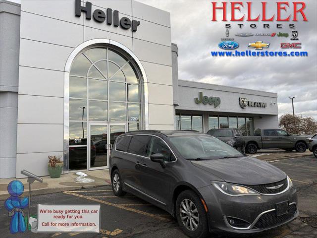 2017 Chrysler Pacifica Touring-L