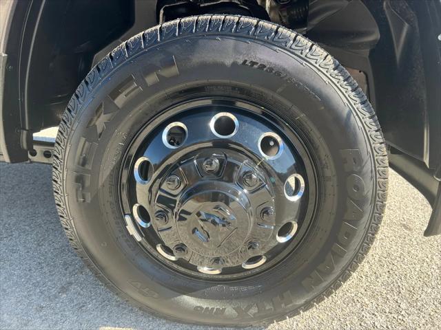 2026 Ram 3500 Big Horn Crew Cab 4x4 8' Box