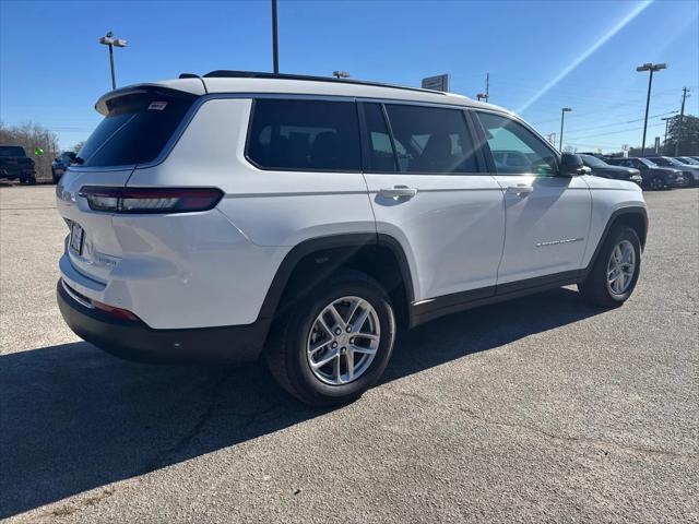 2025 Jeep Grand Cherokee L Laredo 4x2