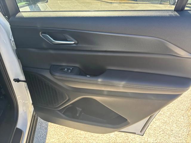 2025 Jeep Grand Cherokee L Laredo 4x2
