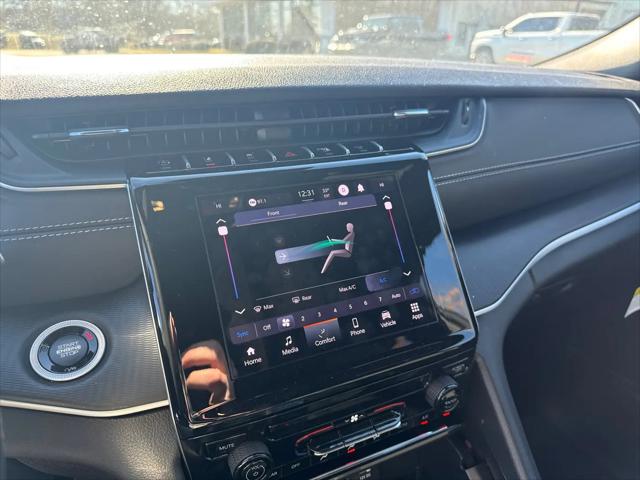 2025 Jeep Grand Cherokee L Laredo 4x2