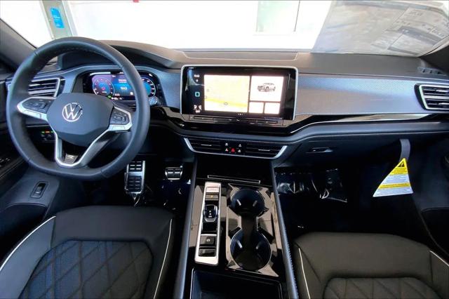 2026 Volkswagen Atlas Cross Sport SEL Premium R-Line
