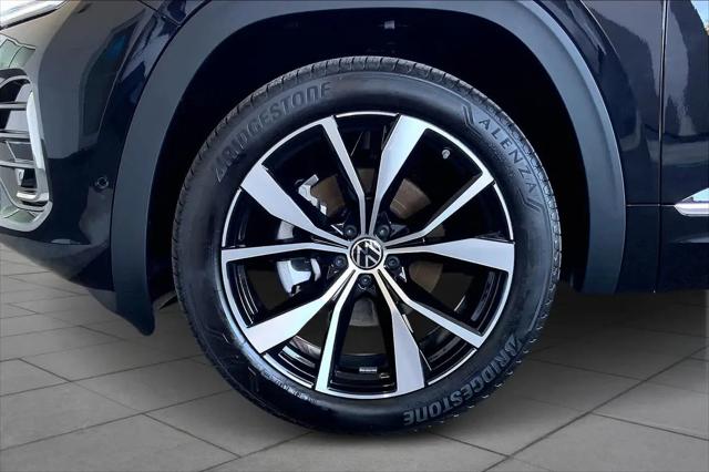 2026 Volkswagen Atlas Cross Sport SEL Premium R-Line