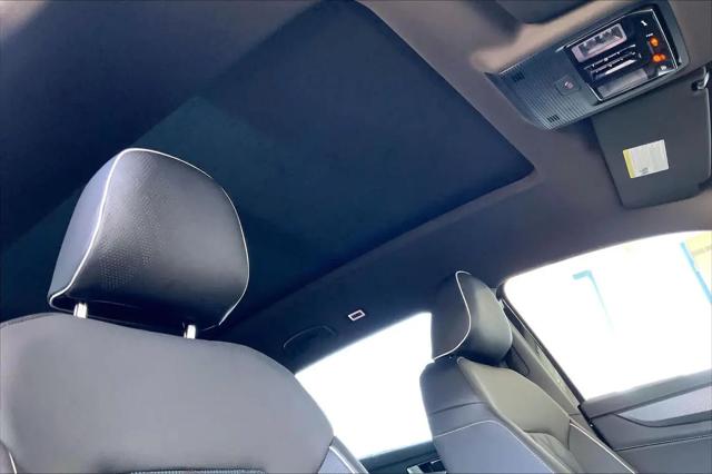 2026 Volkswagen Atlas Cross Sport SEL Premium R-Line