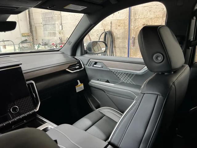 2026 GMC Acadia Denali FWD
