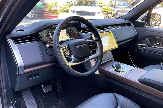 2026 Land Rover Range Rover P530 SE 7 Seat