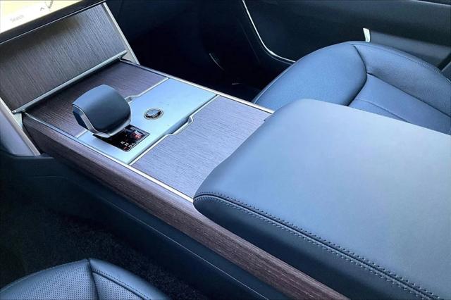 2026 Land Rover Range Rover P530 SE 7 Seat