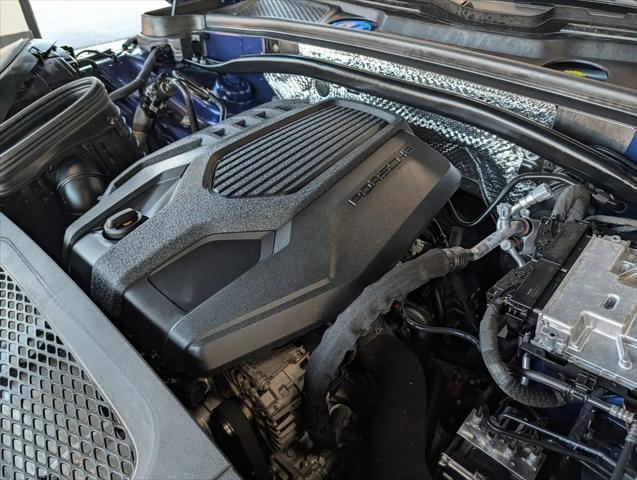 2023 Porsche Macan T