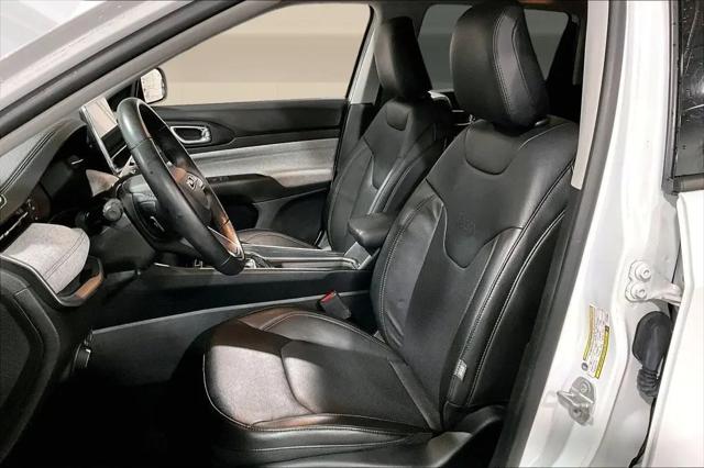 2022 Jeep Compass Latitude Lux 4x4