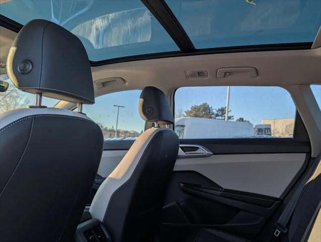 2026 Volkswagen Taos SE