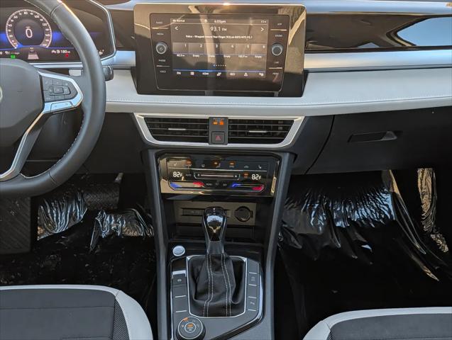 2026 Volkswagen Taos SE
