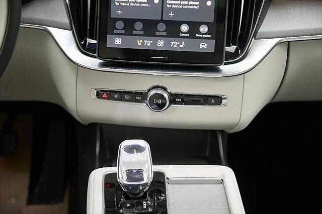 2026 Volvo XC90 Plug-In Hybrid Ultra, T8 AWD, Electric/Gasoline, Bright, 7 Seats