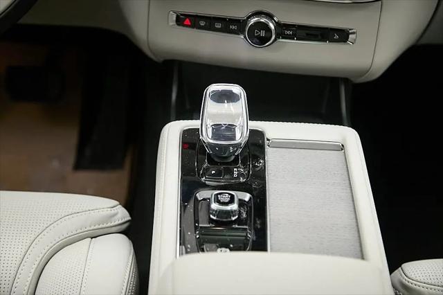 2026 Volvo XC90 Plug-In Hybrid Ultra, T8 AWD, Electric/Gasoline, Bright, 7 Seats