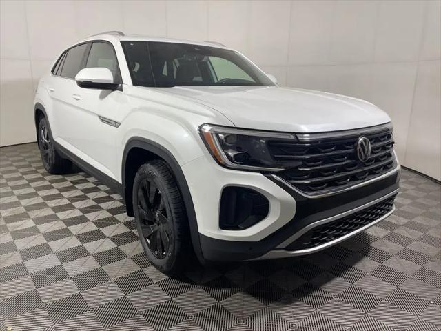 2026 Volkswagen Atlas Cross Sport SE with Technology