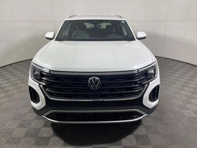 2026 Volkswagen Atlas Cross Sport SE with Technology